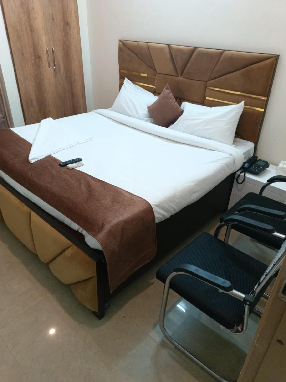 Soooper Hotel Gurgaon Zewnętrze zdjęcie