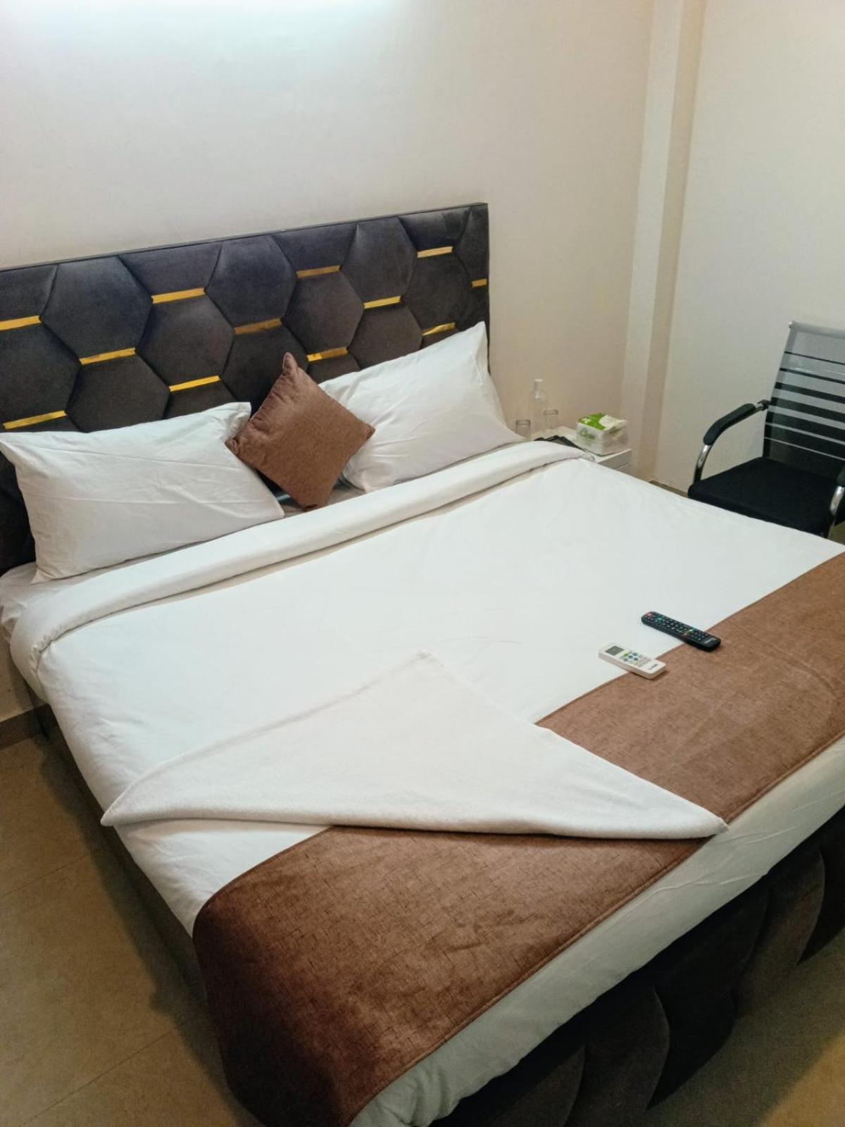 Soooper Hotel Gurgaon Zewnętrze zdjęcie